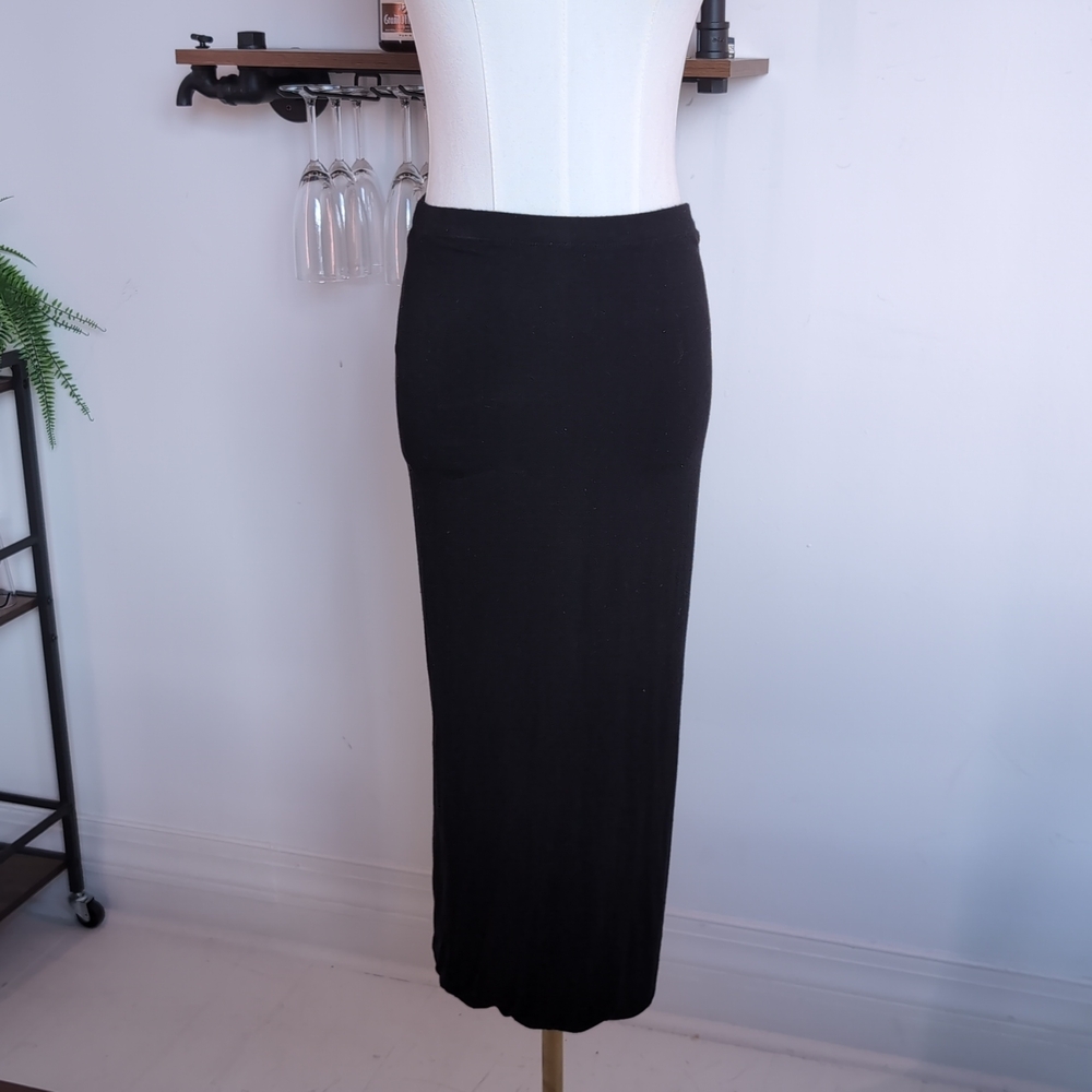 Sleek Bisou Bisou Maxi Pencil Skirt in Black. Perfect for Office Siren